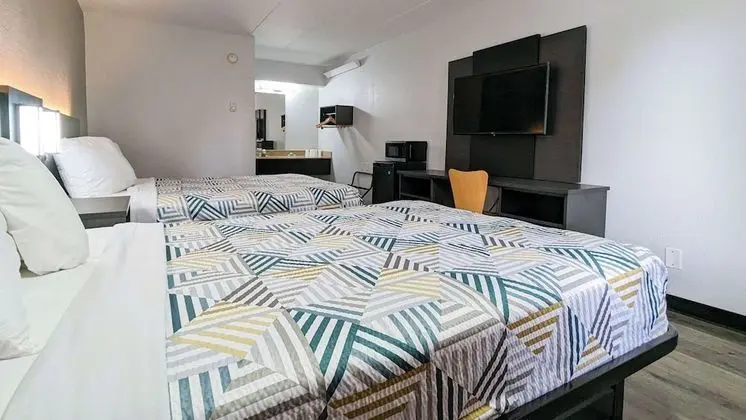 Deluxe Oda, 2 Çift Kişilik Yatak, Sigara İçilmez, Buzdolabı ve Mikrodalga