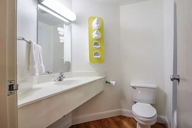 Standard Oda, 1 Büyük (Queen) Boy Yatak, Sigara İçilebilir