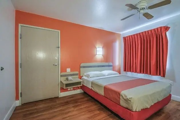 Standard Oda, 1 Büyük (Queen) Boy Yatak, Sigara İçilmez