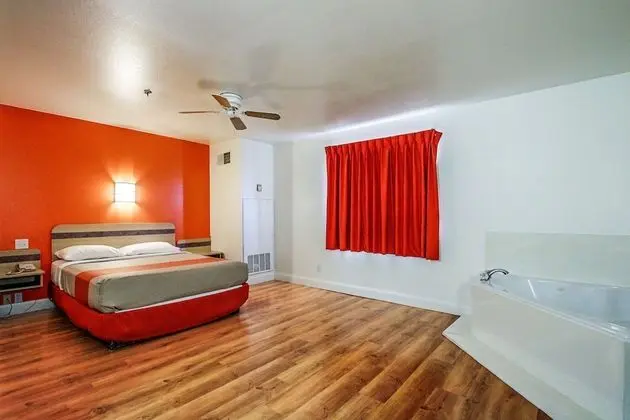 Standard Oda, 1 Büyük (Queen) Boy Yatak, Sigara İçilmez