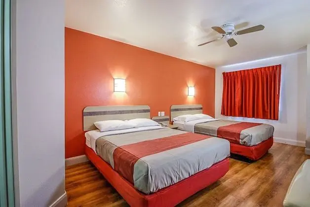 Standard Oda, 2 Büyük (Queen) Boy Yatak, Sigara İçilmez