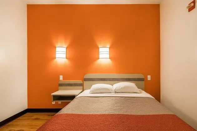 Standard Oda, 1 Büyük (Queen) Boy Yatak, Engellilere Uygun, Sigara İçilmez