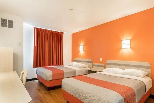 Standard Oda, 2 Çift Kişilik Yatak, Sigara İçilebilir