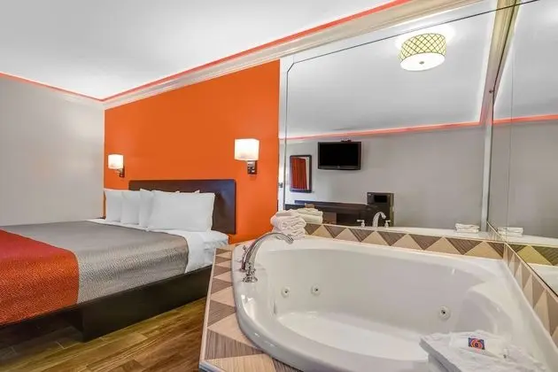 Deluxe Oda, 1 En Büyük (King) Boy Yatak, Sigara İçilmez, Sıcak Su Küveti