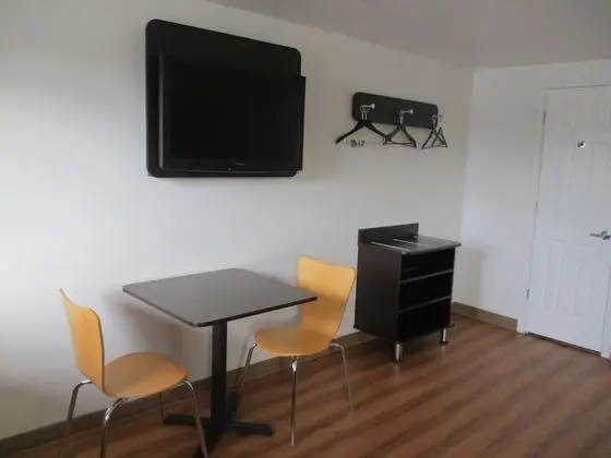 Deluxe Oda, 2 Çift Kişilik Yatak, Sigara İçilmez, Buzdolabı ve Mikrodalga