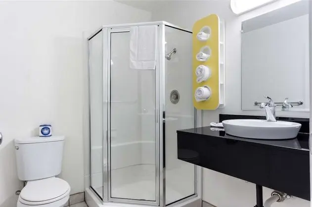 Standard Oda, 2 Çift Kişilik Yatak, Sigara İçilmez, Buzdolabı ve Mikrodalga