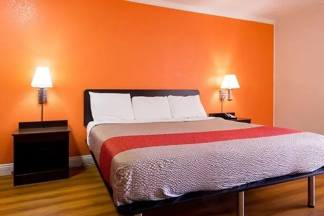 Standard Oda, 1 En Büyük (King) Boy Yatak, Sigara İçilebilir