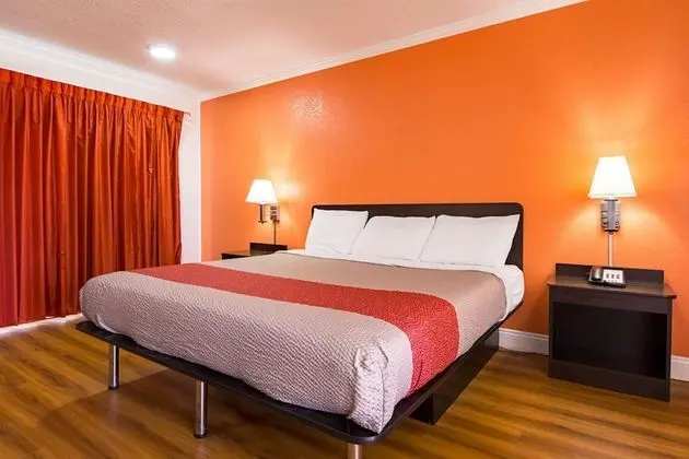 Standard Oda, 1 En Büyük (King) Boy Yatak, Sigara İçilebilir