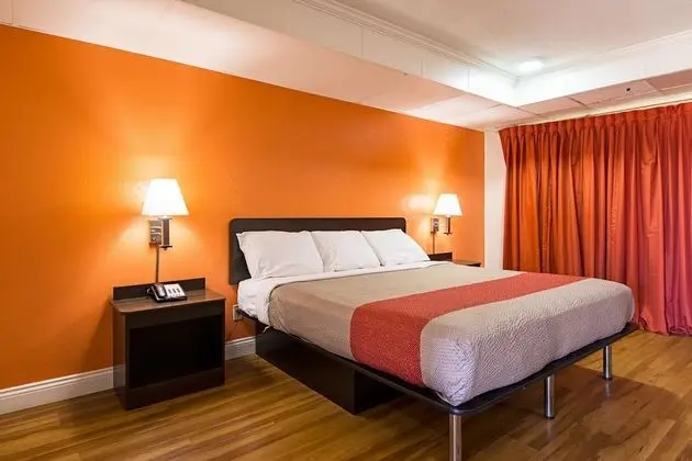 Standard Oda, 1 En Büyük (King) Boy Yatak, Sigara İçilebilir