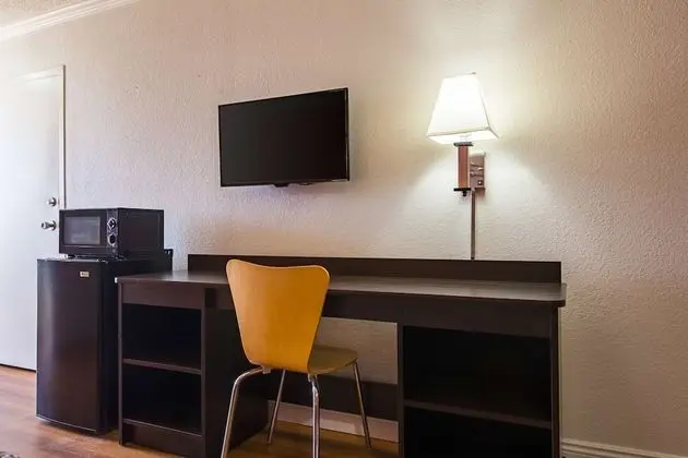 Standard Oda, 2 Büyük (Queen) Boy Yatak, Sigara İçilmez, Buzdolabı ve Mikrodalga