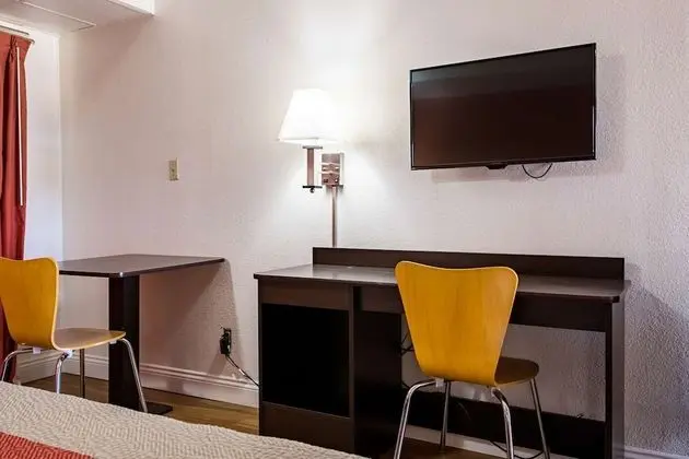 Standard Oda, 2 Büyük (Queen) Boy Yatak, Sigara İçilmez, Buzdolabı ve Mikrodalga