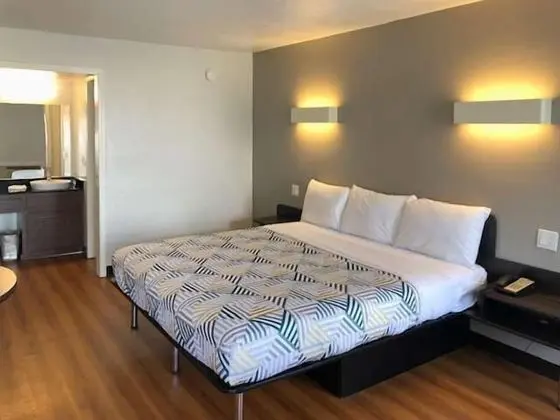 Standard Oda, 1 En Büyük (King) Boy Yatak, Sigara İçilmez, Buzdolabı ve Mikrodalga