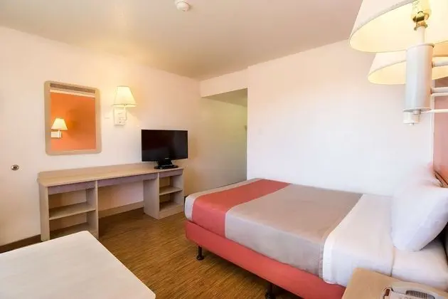 Standard Oda, 1 Büyük (Queen) Boy Yatak, Sigara İçilmez