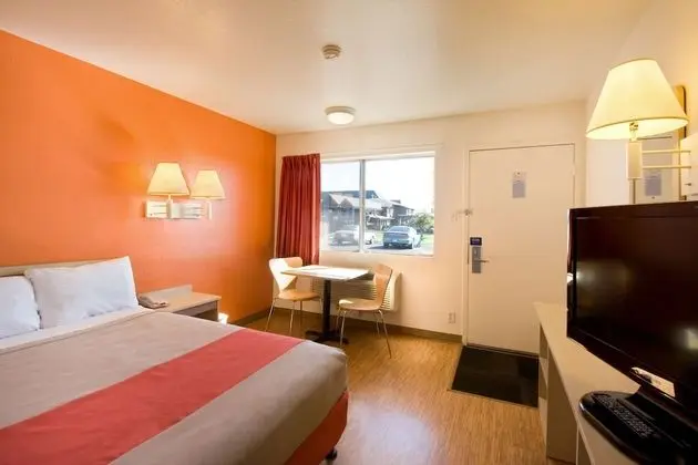 Standard Oda, 1 Büyük (Queen) Boy Yatak, Sigara İçilmez