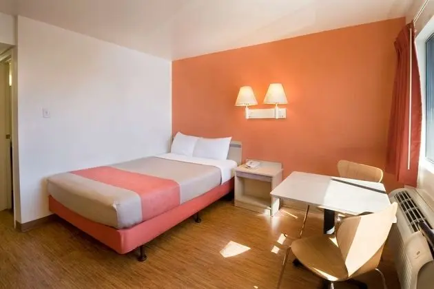 Standard Oda, 1 Büyük (Queen) Boy Yatak, Sigara İçilmez