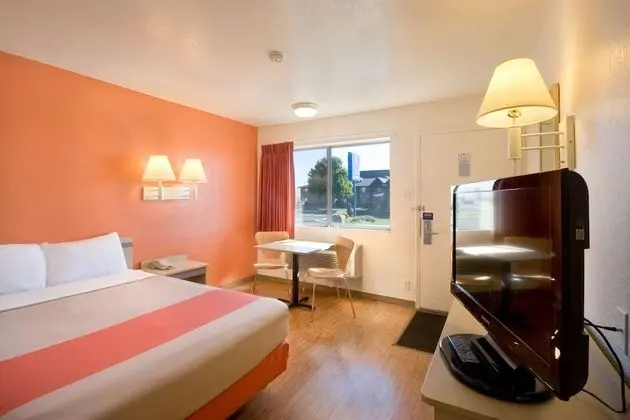 Standard Oda, 1 Büyük (Queen) Boy Yatak, Sigara İçilmez