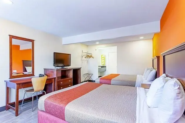 Deluxe Oda, 2 Büyük (Queen) Boy Yatak, Sigara İçilmez, Buzdolabı ve Mikrodalga