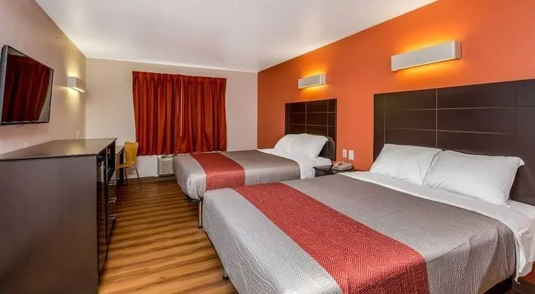 Deluxe Oda, 2 Çift Kişilik Yatak, Sigara İçilmez, Buzdolabı ve Mikrodalga