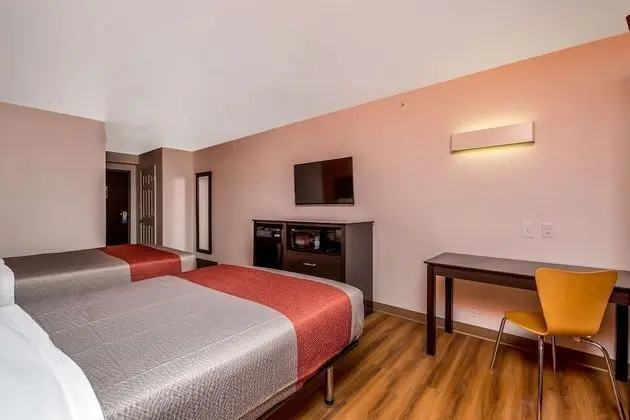 Deluxe Oda, 2 Çift Kişilik Yatak, Sigara İçilmez, Buzdolabı ve Mikrodalga