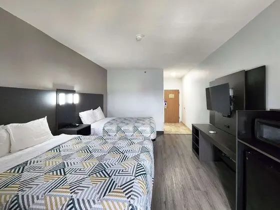 Deluxe Oda, 2 Çift Kişilik Yatak, Sigara İçilebilir, Buzdolabı ve Mikrodalga