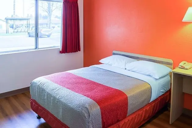 Standard Oda, 1 Büyük (Queen) Boy Yatak, Sigara İçilmez