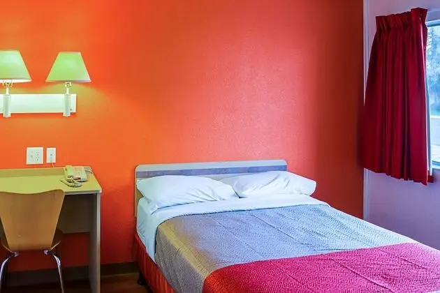 Standard Oda, 1 Büyük (Queen) Boy Yatak, Sigara İçilmez