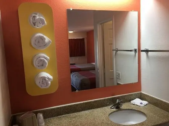 Deluxe Oda, 2 Çift Kişilik Yatak, Sigara İçilmez, Buzdolabı ve Mikrodalga