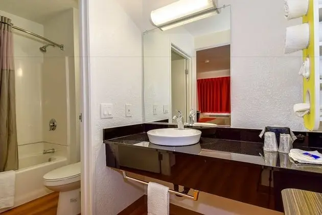 Deluxe Oda, 2 Çift Kişilik Yatak, Sigara İçilmez, Buzdolabı