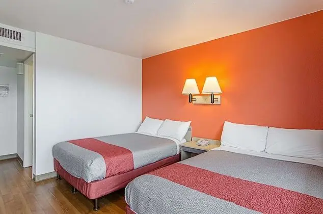 Deluxe Oda, 2 Çift Kişilik Yatak, Sigara İçilmez, Buzdolabı ve Mikrodalga