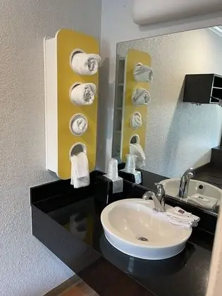 Standard Oda, 1 Büyük (Queen) Boy Yatak, Engellilere Uygun, Sigara İçilmez