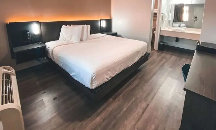 Standard Oda, 1 En Büyük (King) Boy Yatak, Sigara İçilmez, Buzdolabı