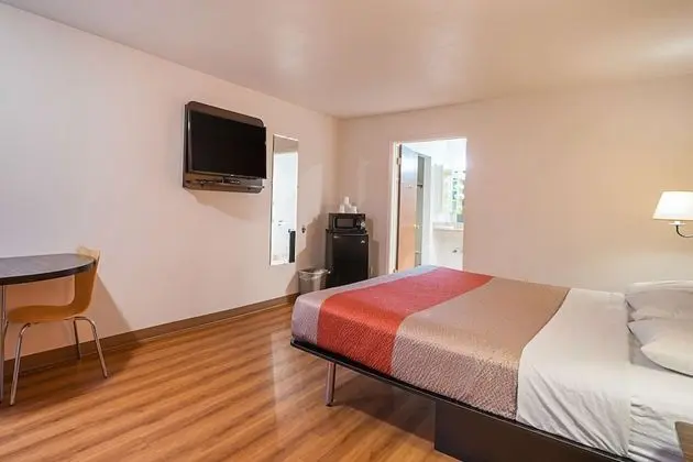 Deluxe Oda, 1 En Büyük (King) Boy Yatak, Sigara İçilmez, Buzdolabı ve Mikrodalga