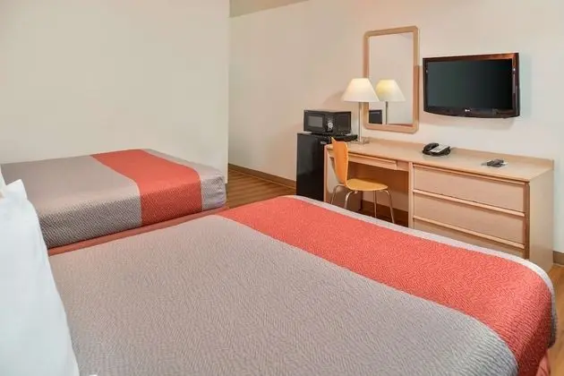 Deluxe Oda, 2 Çift Kişilik Yatak, Sigara İçilmez, Buzdolabı ve Mikrodalga