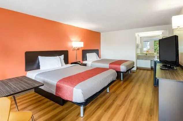 Deluxe Oda, 2 Çift Kişilik Yatak, Sigara İçilmez, Buzdolabı ve Mikrodalga