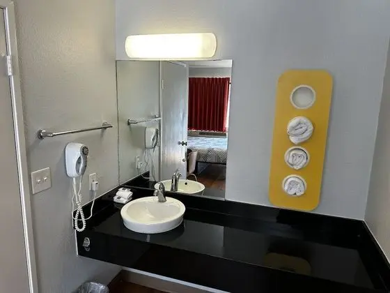 Standard Oda, 1 Büyük (Queen) Boy Yatak, Sigara İçilmez, Buzdolabı ve Mikrodalga