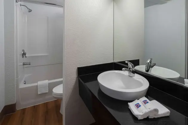Deluxe Oda, 2 Çift Kişilik Yatak, Sigara İçilmez, Buzdolabı