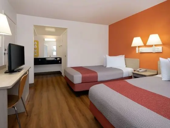 Deluxe Oda, 2 Çift Kişilik Yatak, Sigara İçilmez, Buzdolabı ve Mikrodalga