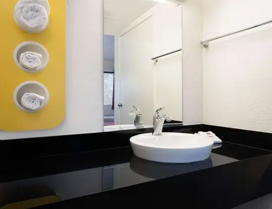 Deluxe Oda, 2 Çift Kişilik Yatak, Sigara İçilmez, Buzdolabı ve Mikrodalga