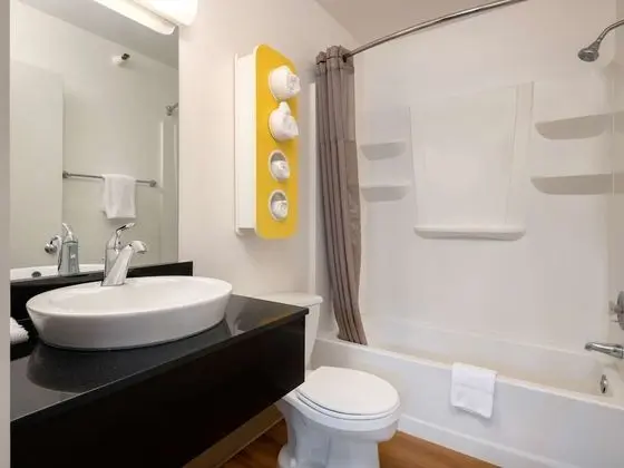 Deluxe Oda, 2 Çift Kişilik Yatak, Sigara İçilmez, Buzdolabı ve Mikrodalga