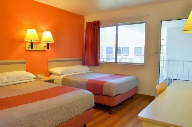 Deluxe Oda, 2 Çift Kişilik Yatak, Sigara İçilmez, Buzdolabı