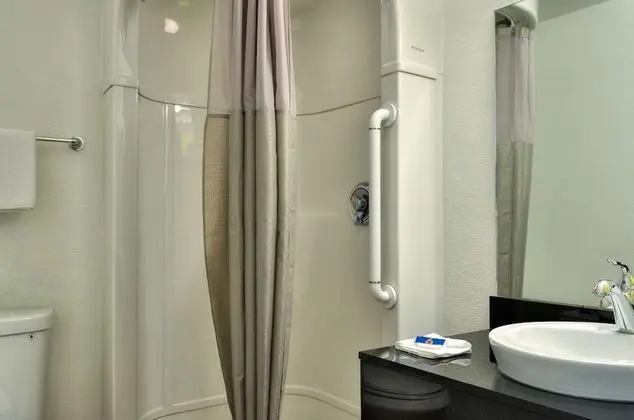 Deluxe Oda, 2 Çift Kişilik Yatak, Sigara İçilmez, Buzdolabı