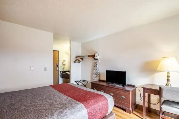 Standard Oda, 1 Büyük (Queen) Boy Yatak, Engellilere Uygun, Sigara İçilmez