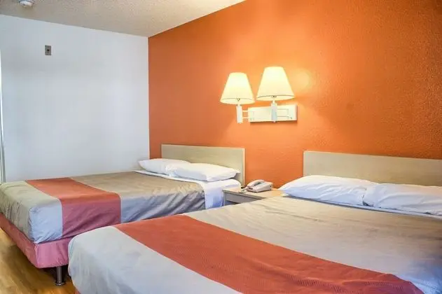 Deluxe Oda, 2 Çift Kişilik Yatak, Sigara İçilmez, Buzdolabı ve Mikrodalga