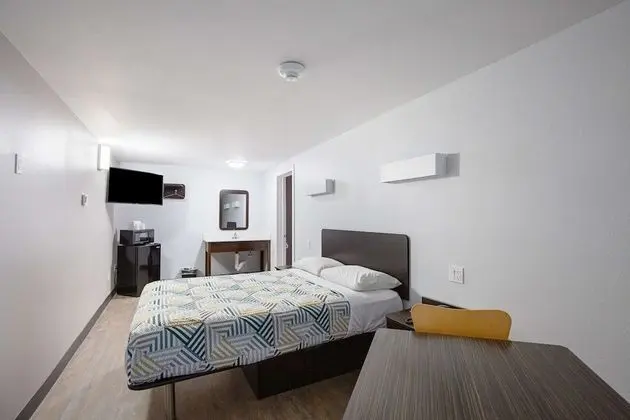 Standard Oda, 1 Büyük (Queen) Boy Yatak, Sigara İçilmez, Buzdolabı ve Mikrodalga