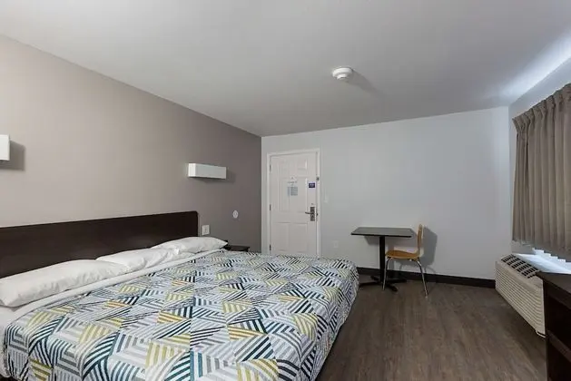 Standard Oda, 1 En Büyük (King) Boy Yatak, Sigara İçilmez, Buzdolabı ve Mikrodalga