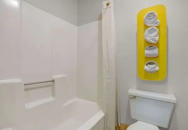 Engellilere uygun banyo