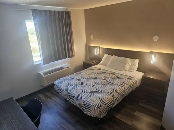 Standard Oda, 1 Büyük (Queen) Boy Yatak, Sigara İçilmez