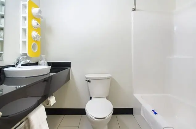 Standard Oda, 2 Büyük (Queen) Boy Yatak, Sigara İçilmez, Buzdolabı