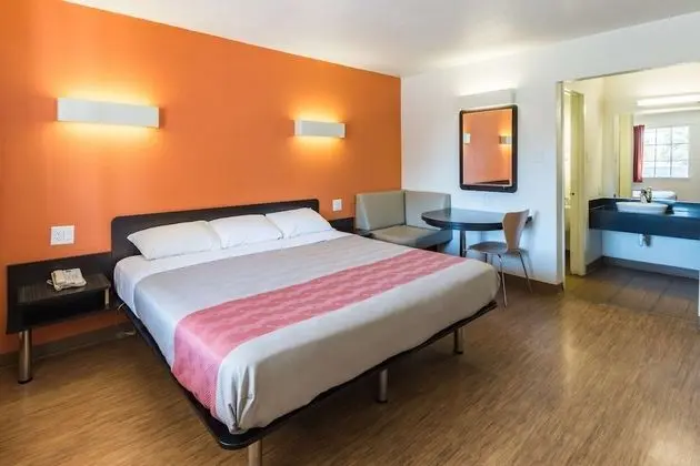 Standard Oda, 1 En Büyük (King) Boy Yatak, Sigara İçilmez