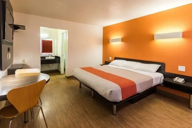 Standard Oda, 1 En Büyük (King) Boy Yatak, Sigara İçilmez